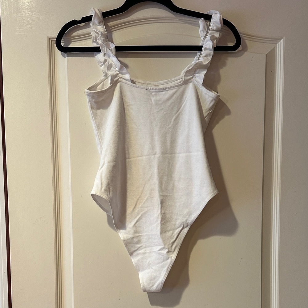 Forever 21 White Ruffled Bodysuit - Picture 3 of 3